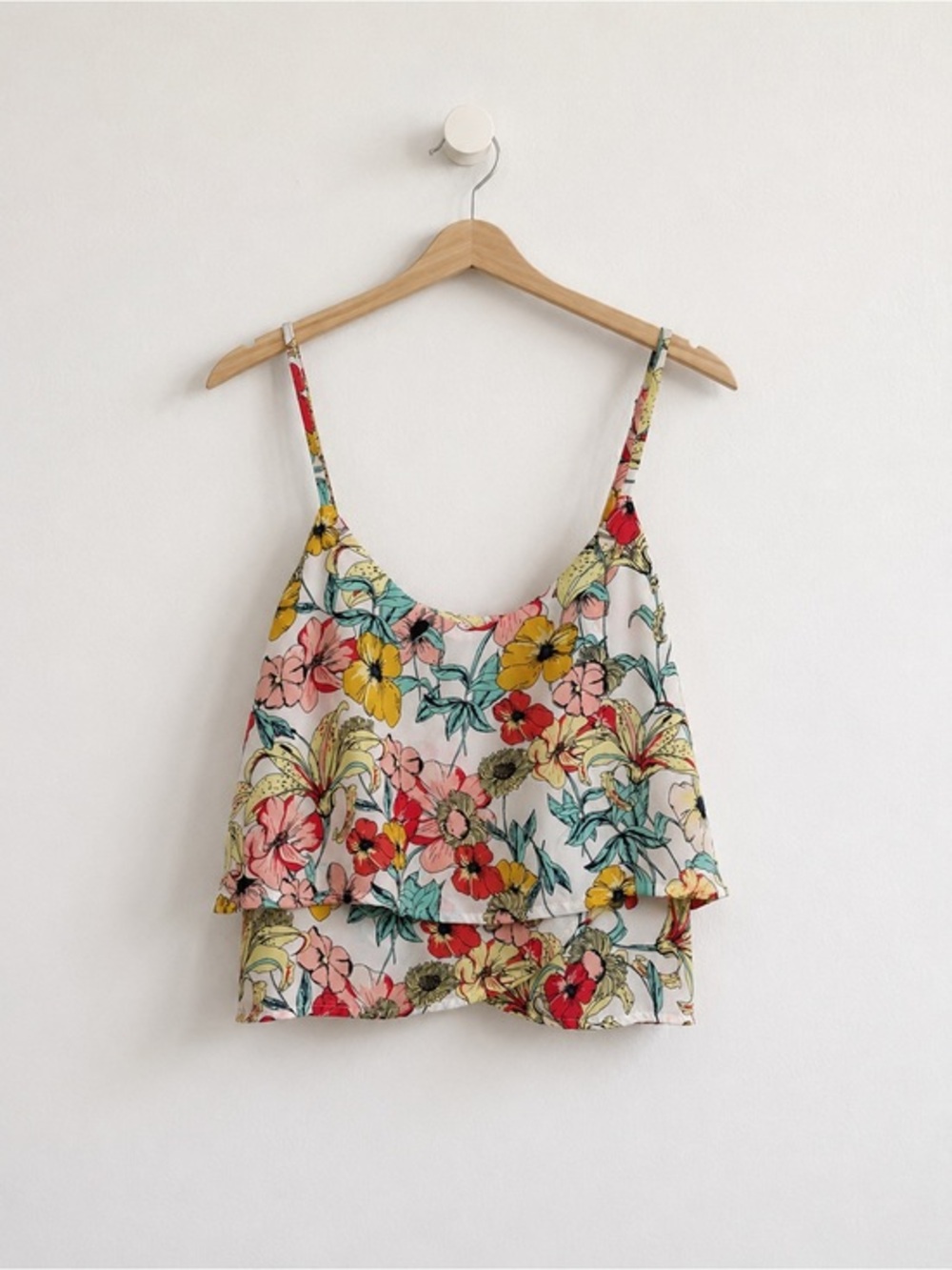 LA Hearts PacSun Tiered Floral Crop Top
